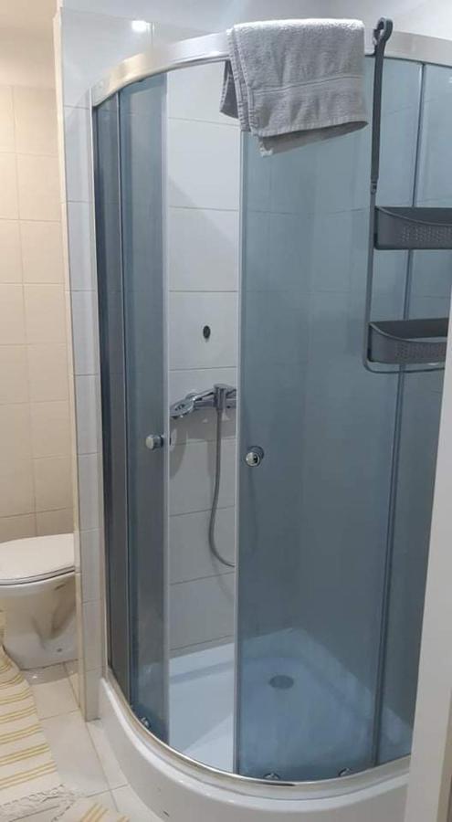 Szoba Konyha Lakas Komarno Bagian luar foto